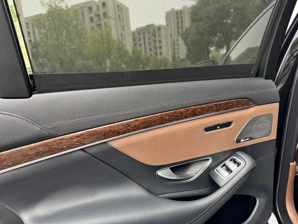 Mercedes-Benz S-Class — миниатюра 8