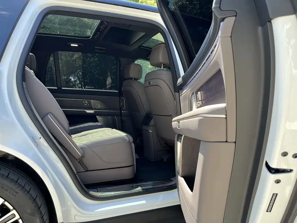 NIO ES8 2026 мест Executive Luxury