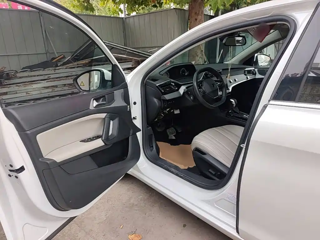 Peugeot 408 — миниатюра 16