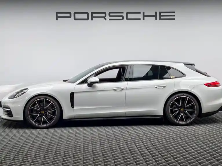 Porsche Panamera 2017 Panamera 4 Sport Turismo 3.0T