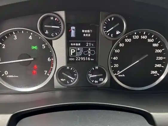 Lexus LX — миниатюра 4