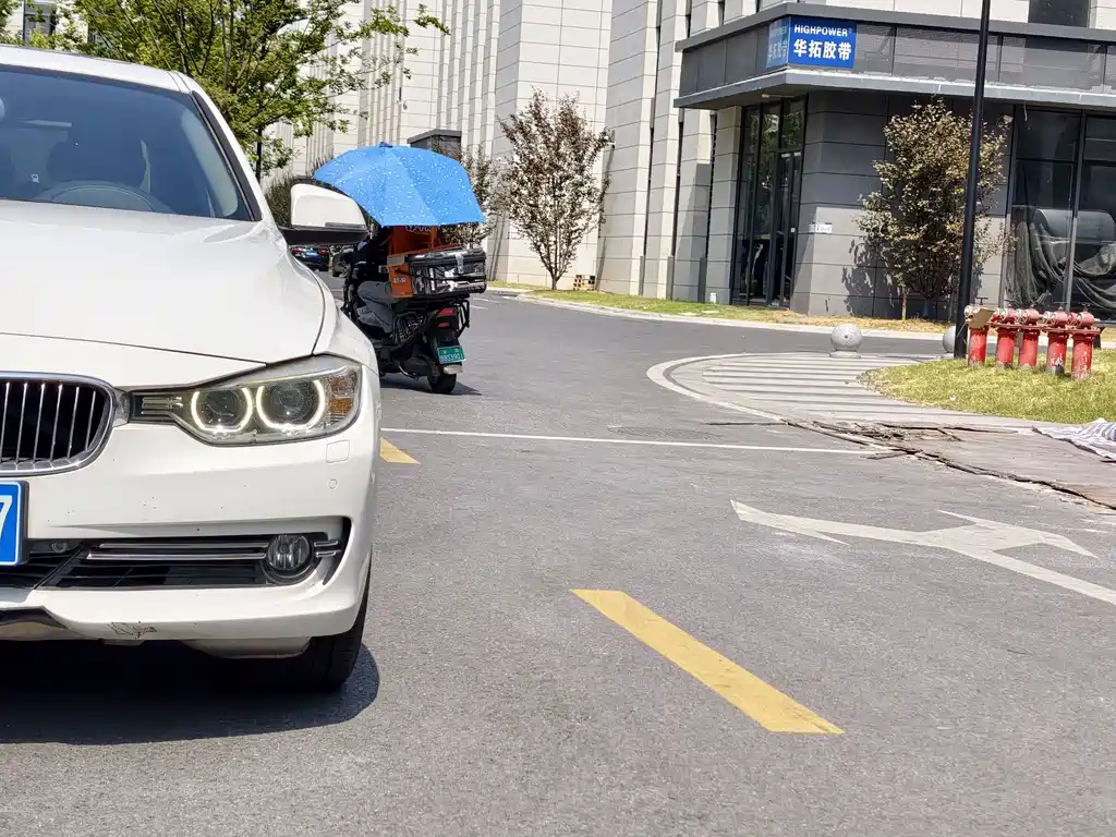 BMW 3 Series — миниатюра 6