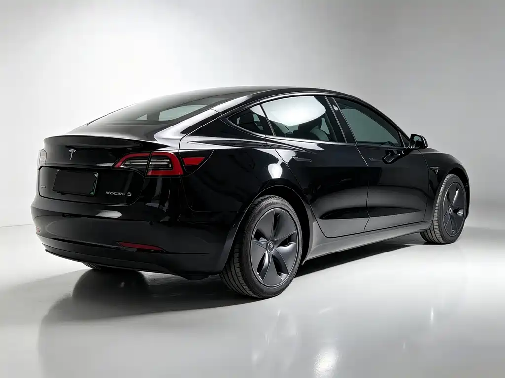 Tesla Model 3 — миниатюра 7