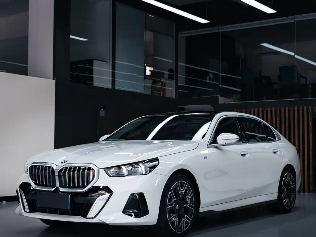BMW 5 Series 2025