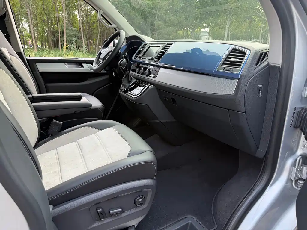 Volkswagen Multivan — миниатюра 16