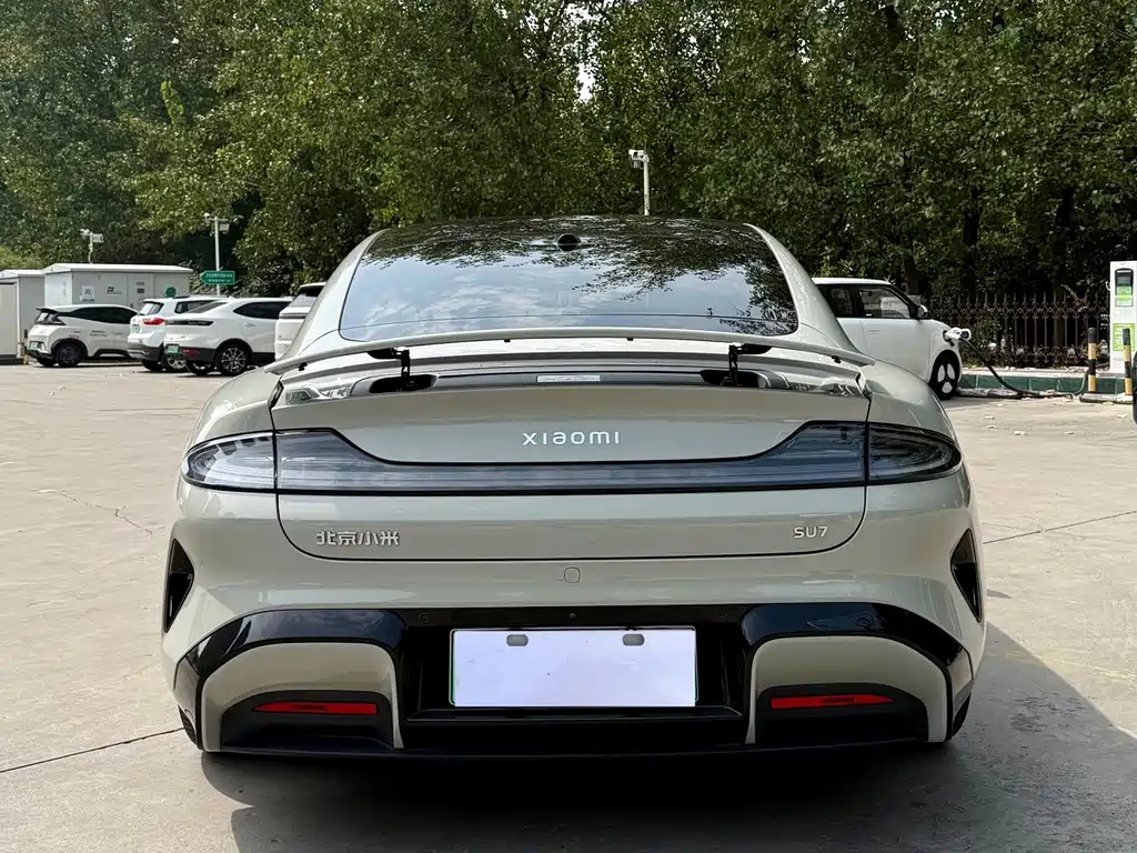 Xiaomi SU7 — миниатюра 10