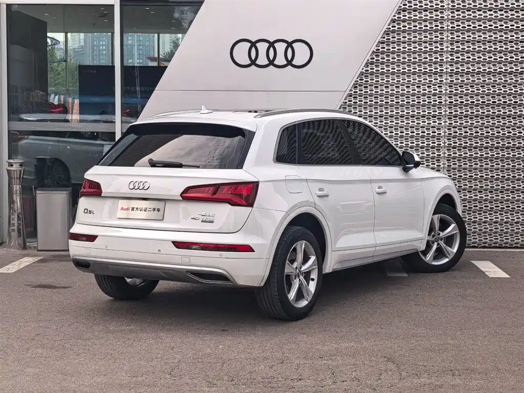 Audi Q5L — миниатюра 4
