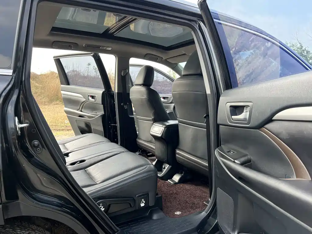 Toyota Highlander — миниатюра 17
