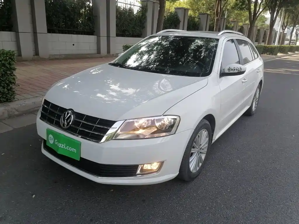 Volkswagen Gran Lavida 2013 1.6L AT Comfort