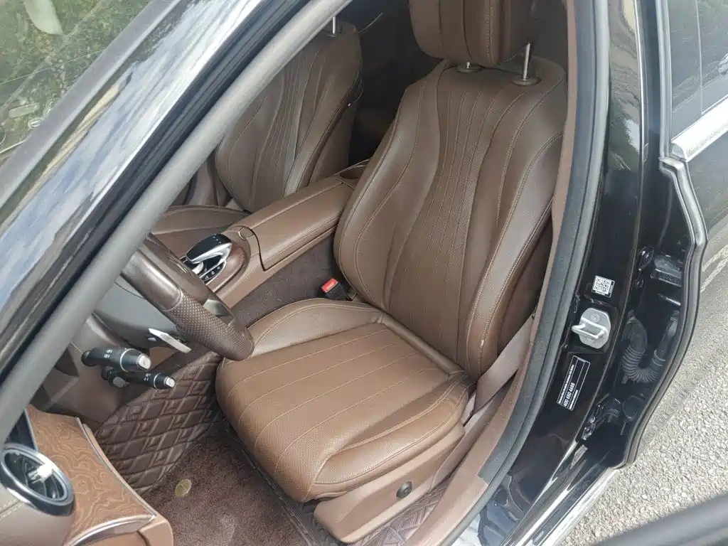 Mercedes-Benz E-Class — миниатюра 8