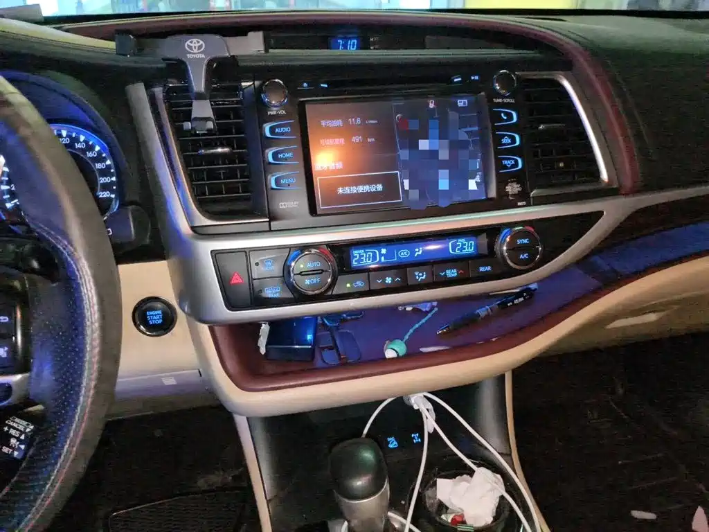 Toyota Highlander — миниатюра 9