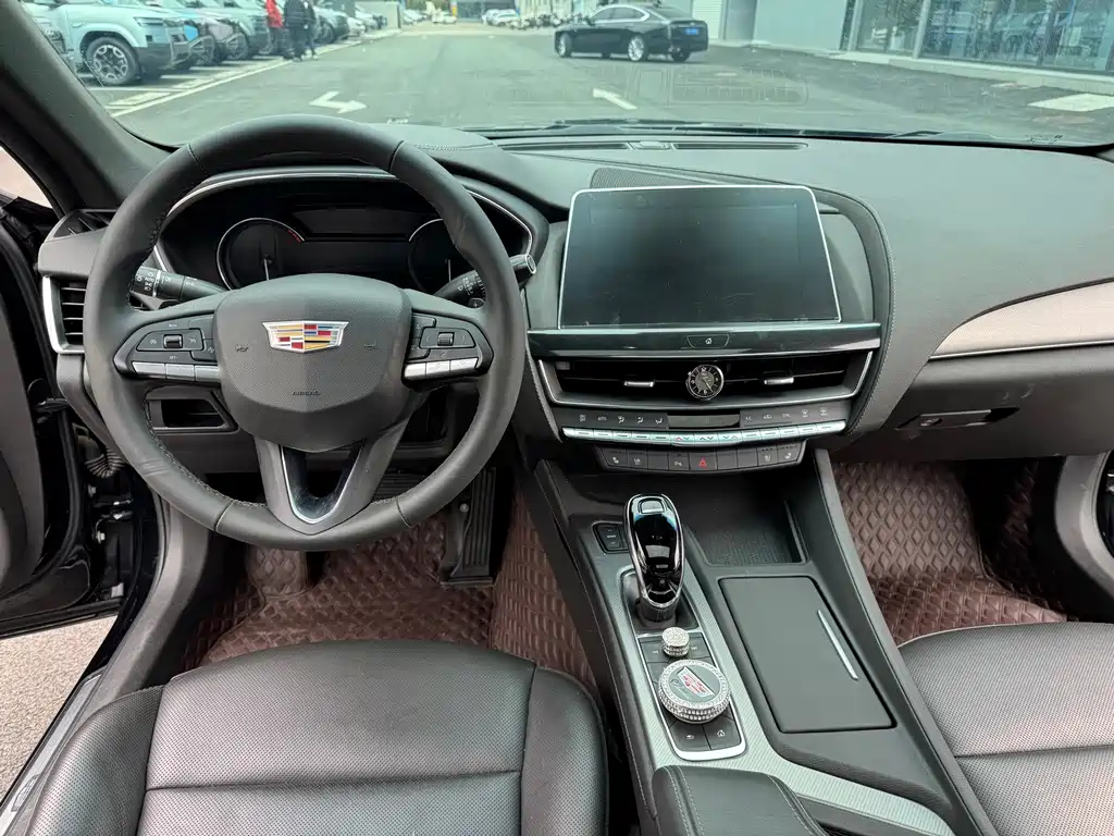 Cadillac CT5 — миниатюра 5