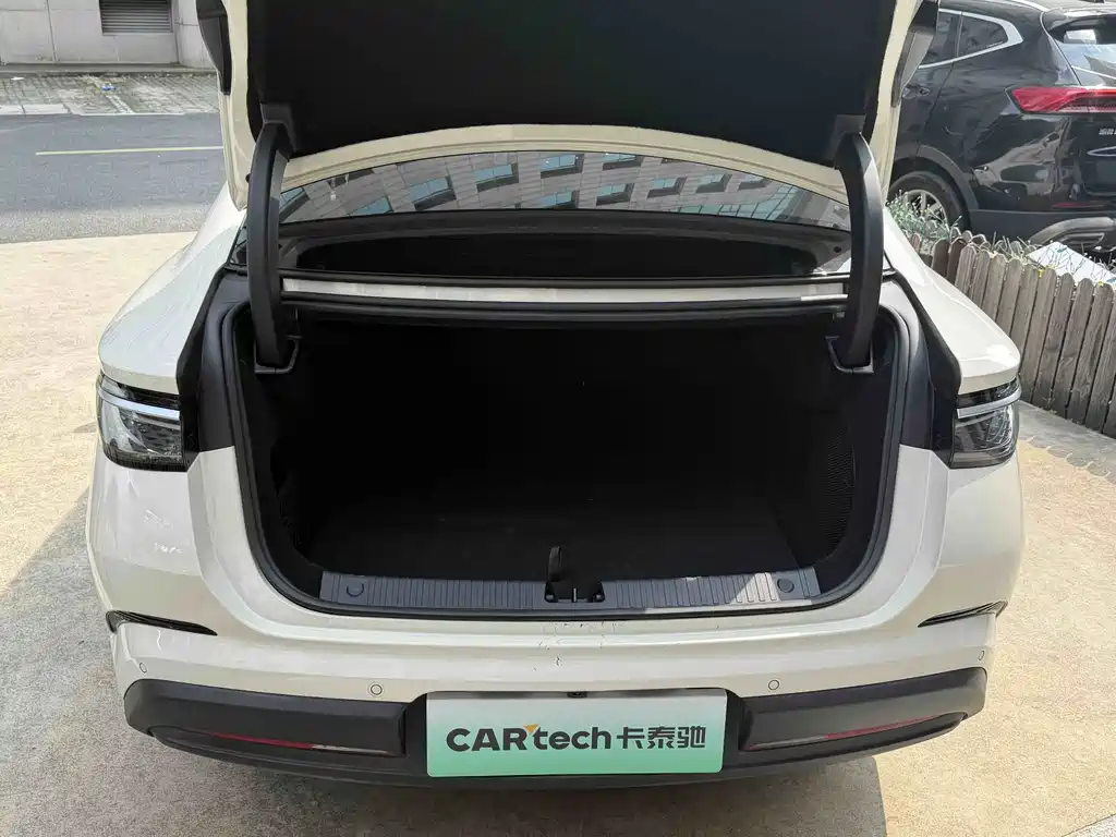 BYD Seal 07 DM-i — миниатюра 11