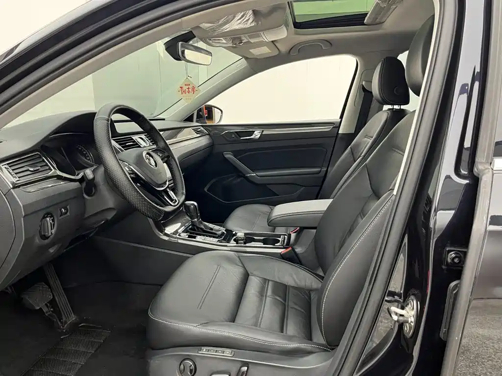 Volkswagen Passat — миниатюра 10