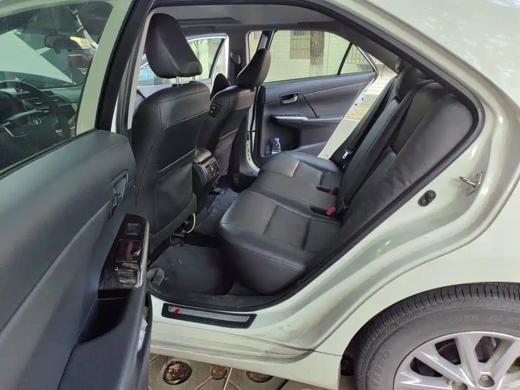 Toyota Camry — миниатюра 13
