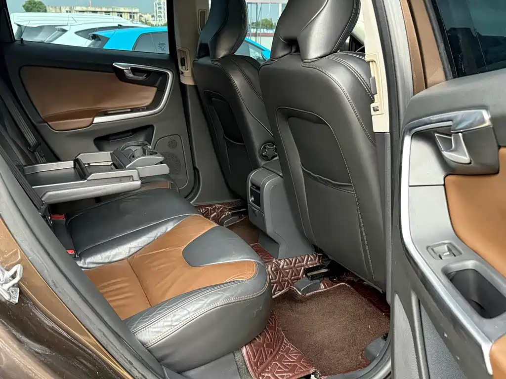 Volvo XC60 (Import) — миниатюра 15