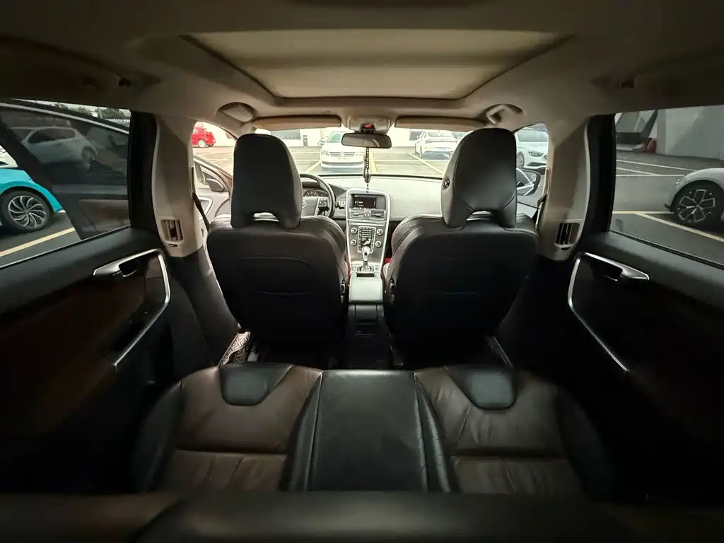 Volvo XC60 (Import) — миниатюра 19