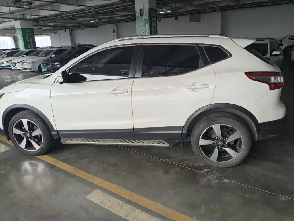 Nissan Qashqai — миниатюра 5