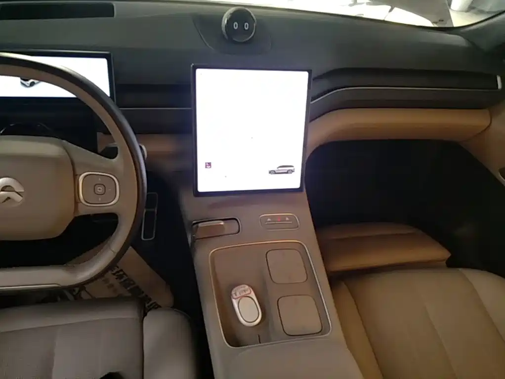 NIO ES8 — миниатюра 14