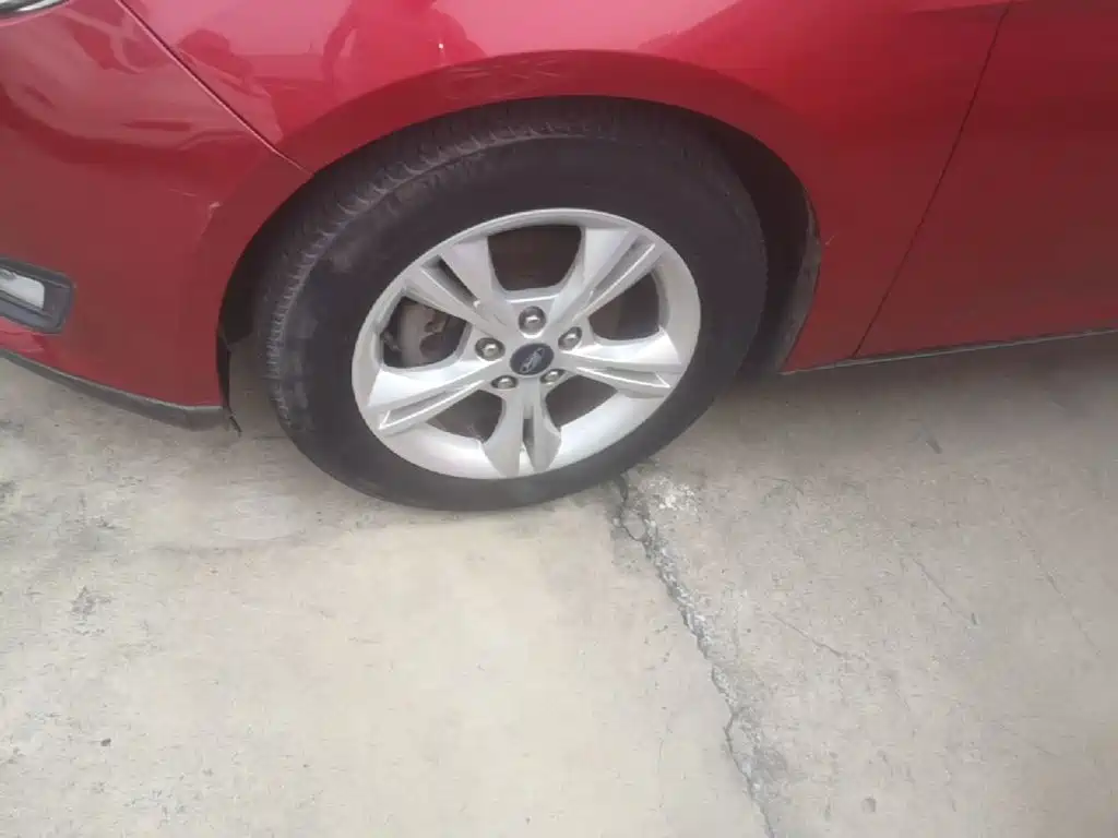 Ford Focus — миниатюра 23