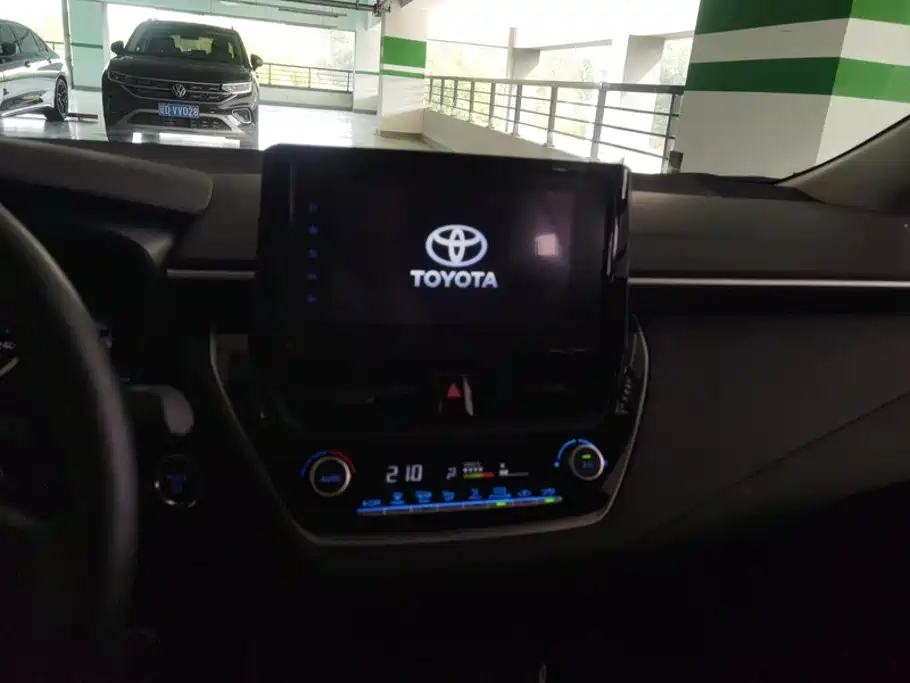 Toyota Corolla — миниатюра 13
