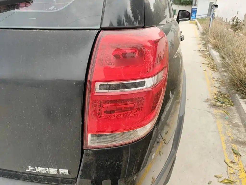 Chevrolet Captiva — миниатюра 8