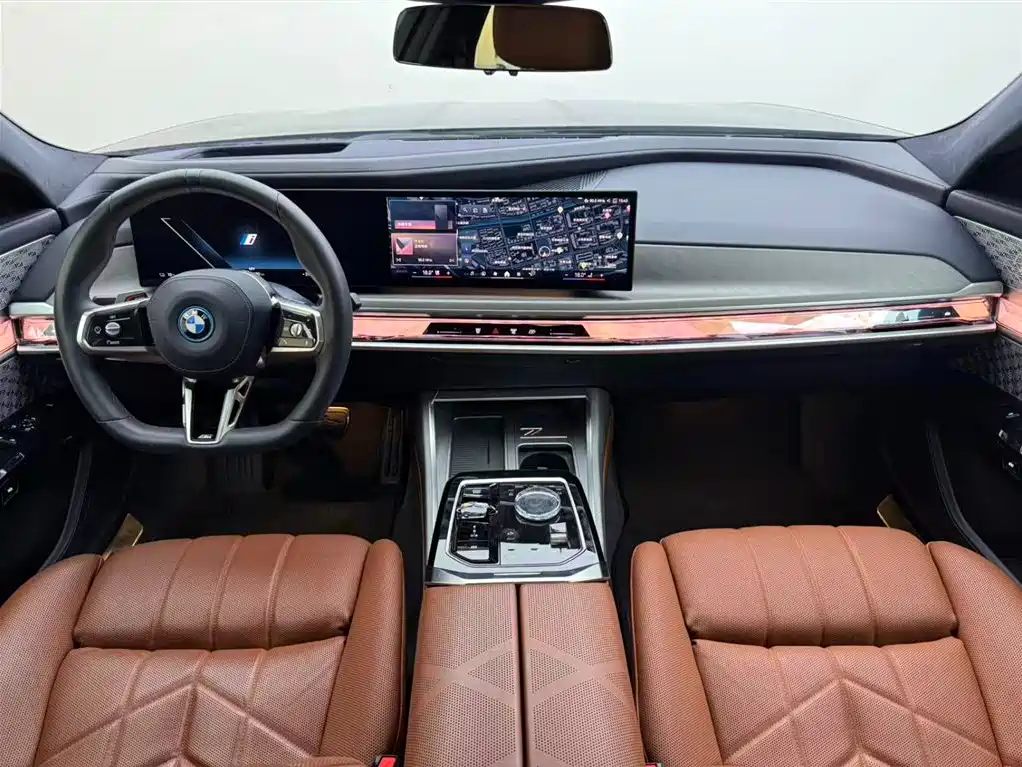BMW i7 — миниатюра 7
