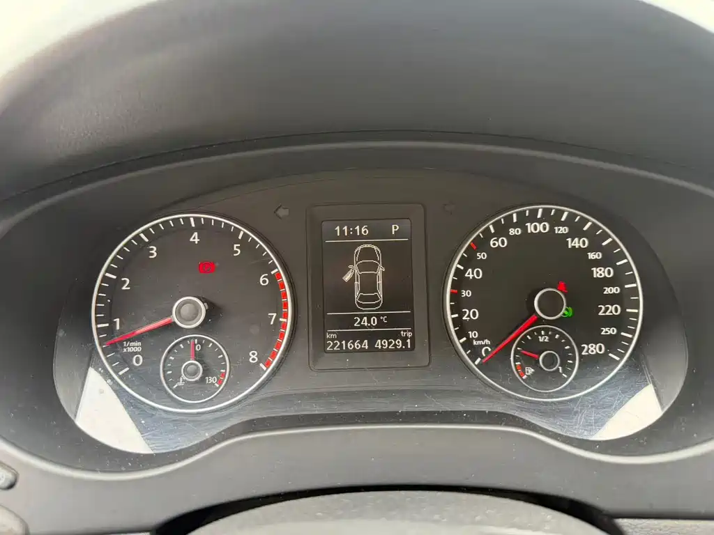 Volkswagen Sagitar — миниатюра 7