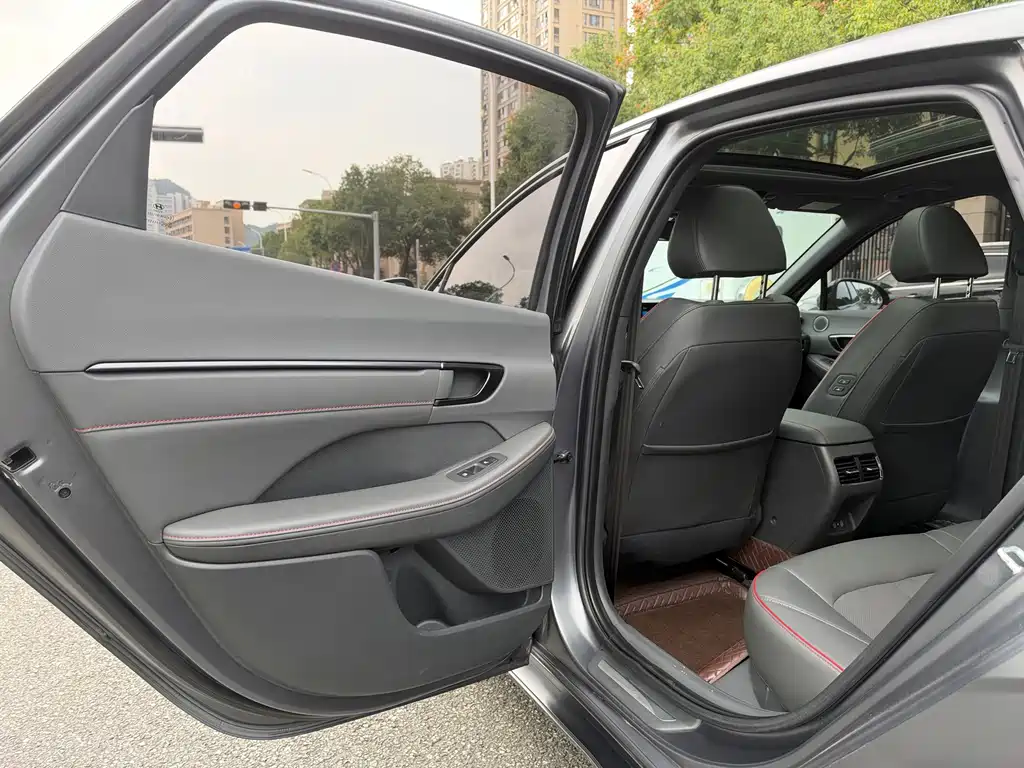 Hyundai Sonata — миниатюра 13