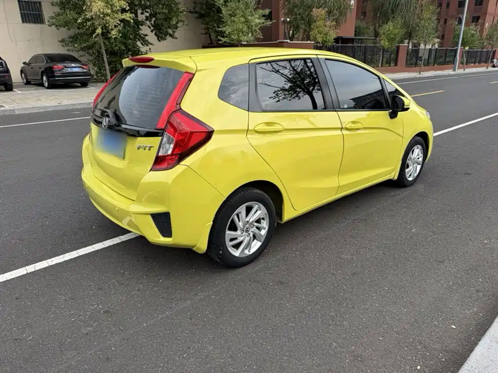 Honda Fit — миниатюра 25