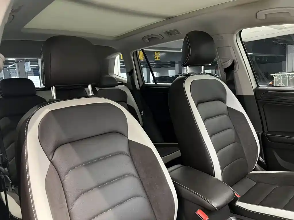 Volkswagen Tiguan L — миниатюра 6