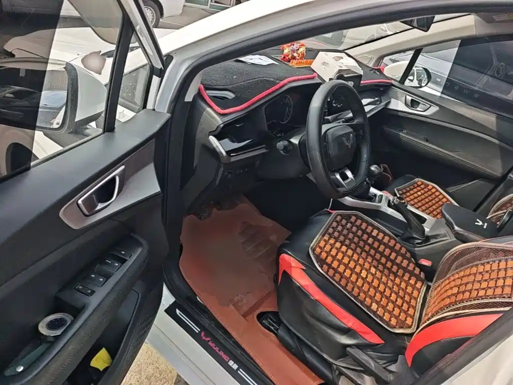 Wuling Jiachen — миниатюра 16