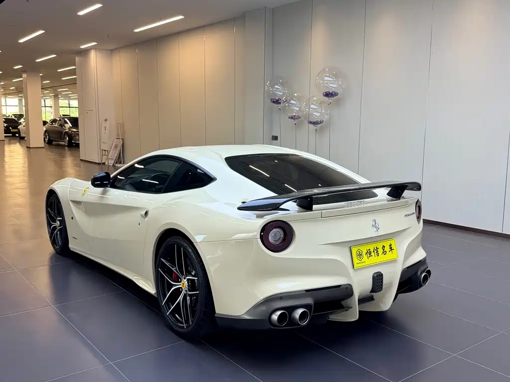 Ferrari F12berlinetta — миниатюра 5