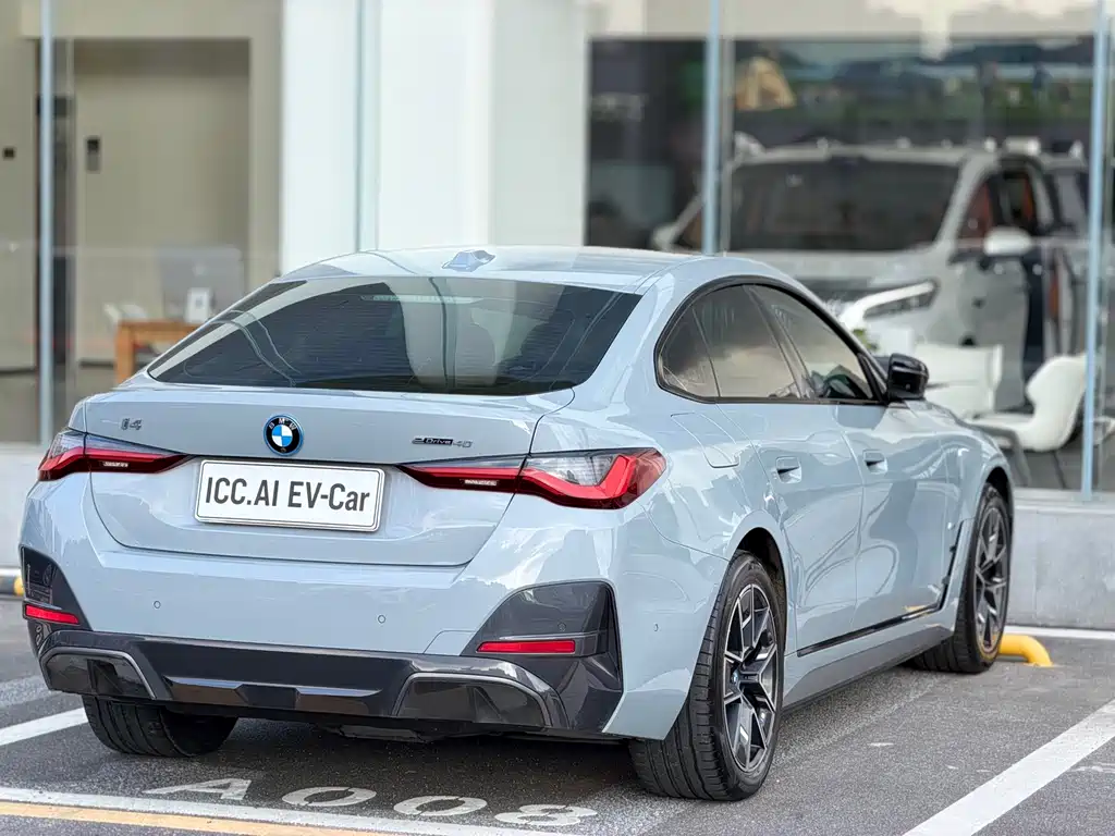 BMW i4 — миниатюра 9