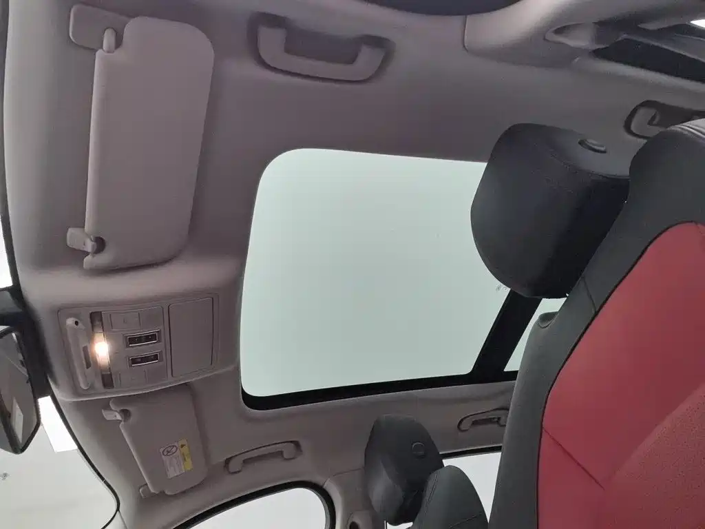 Jaguar F-PACE — миниатюра 14