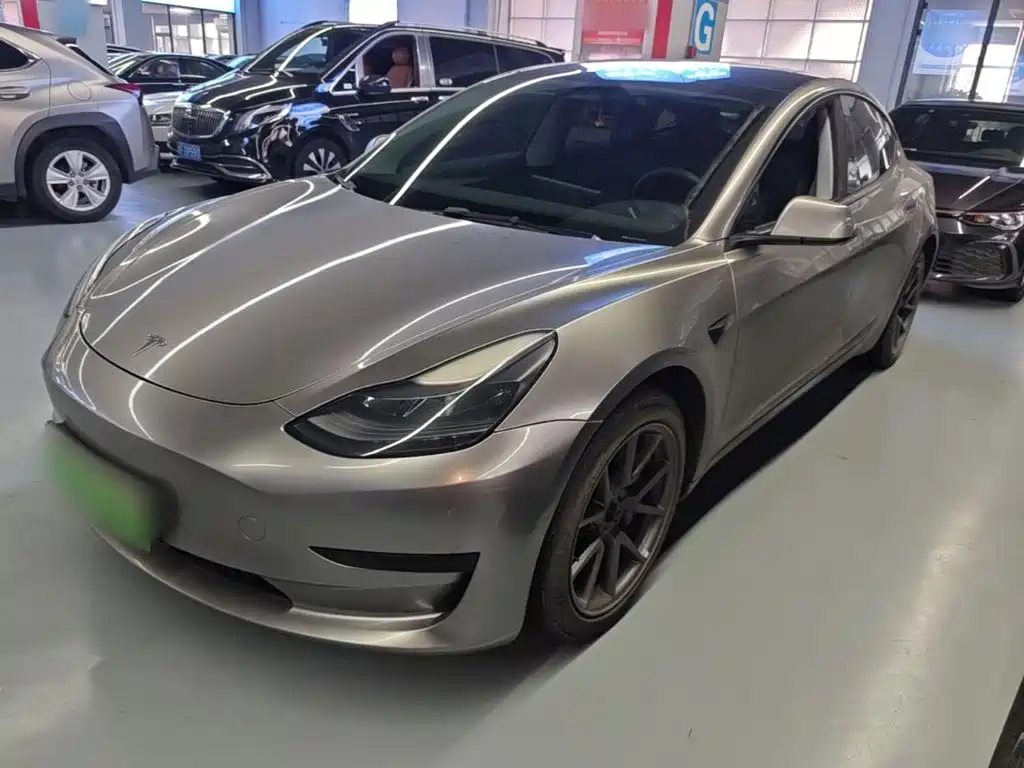 Tesla Model 3 — миниатюра 2