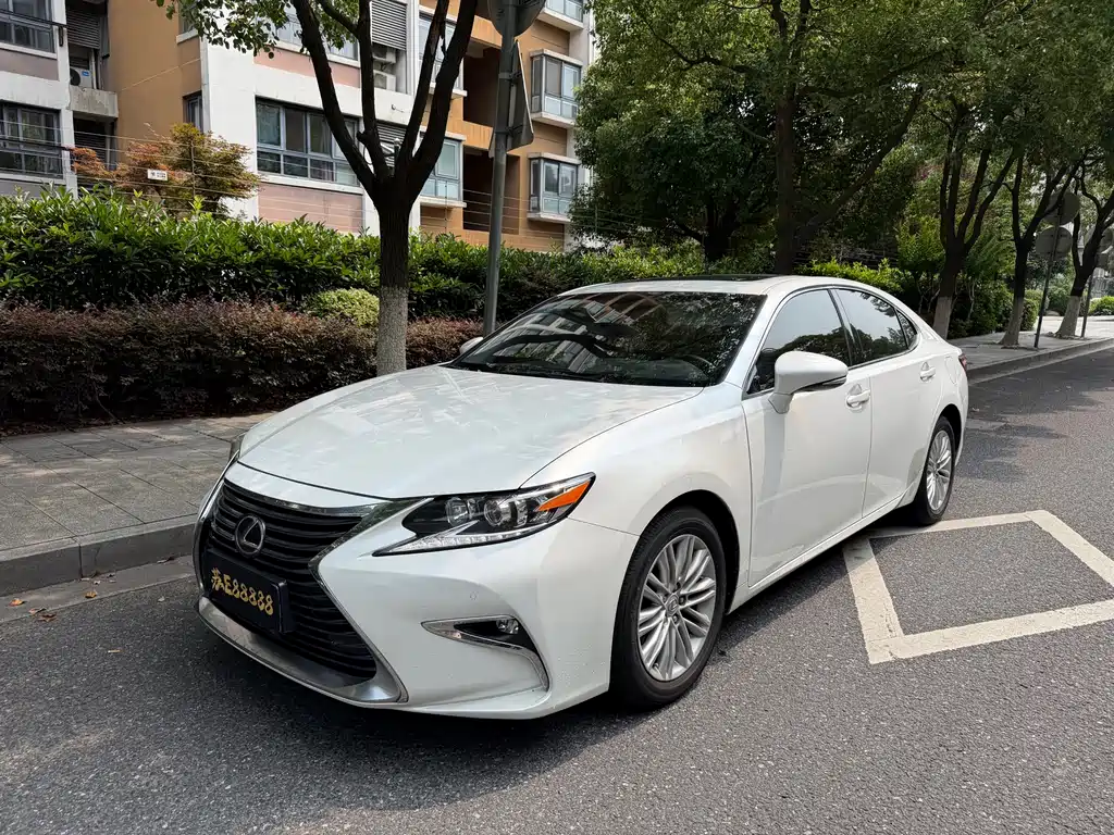 Lexus ES 2015 200 Elite