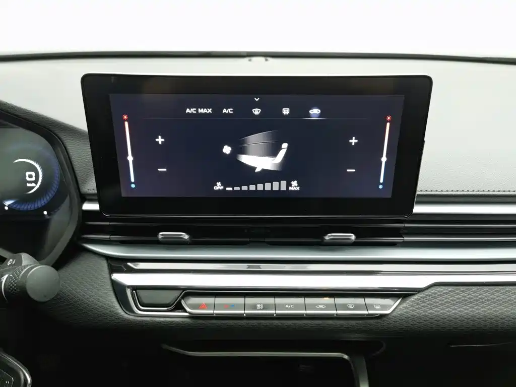Geely Emgrand — миниатюра 12