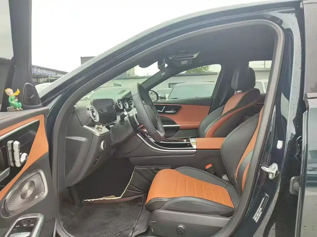 Mercedes-Benz C-Class — миниатюра 3