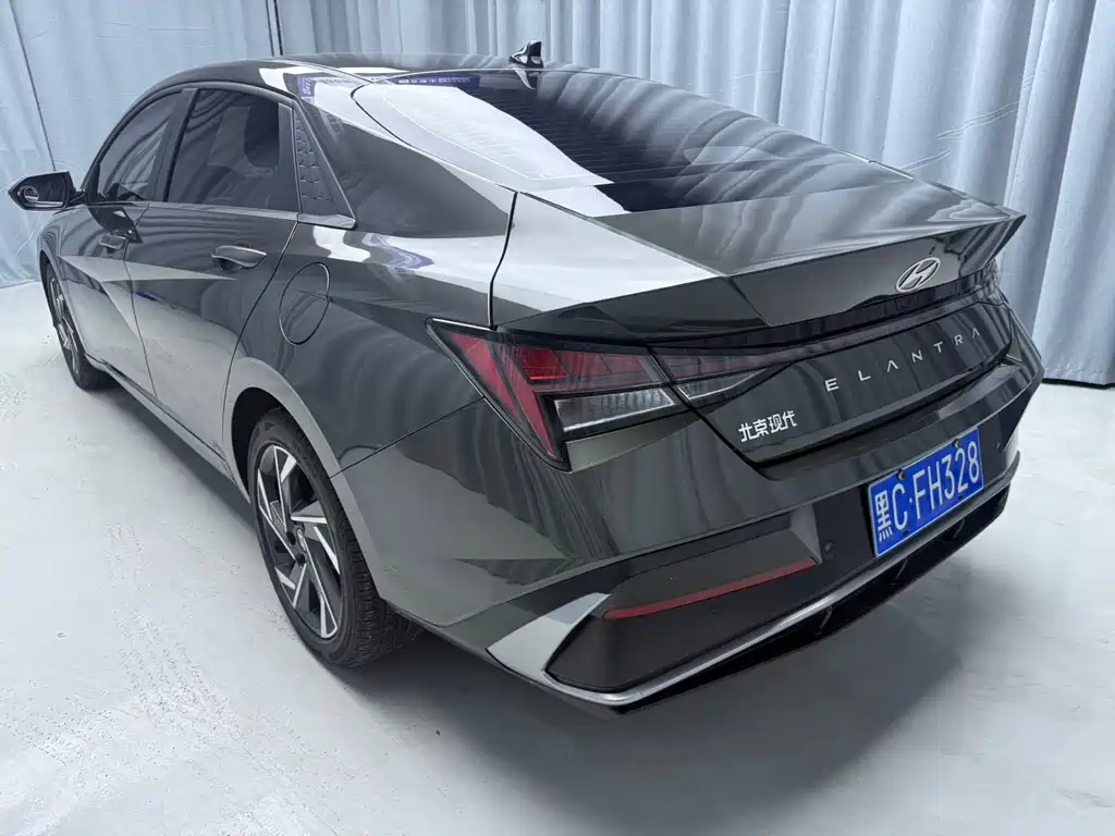 Hyundai Elantra 2023 1.5L CVT LUX Luxury