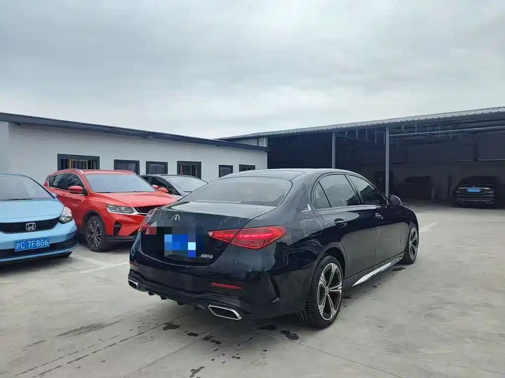 Mercedes-Benz C-Class — миниатюра 7