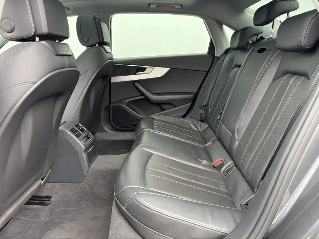 Audi A4L — миниатюра 14