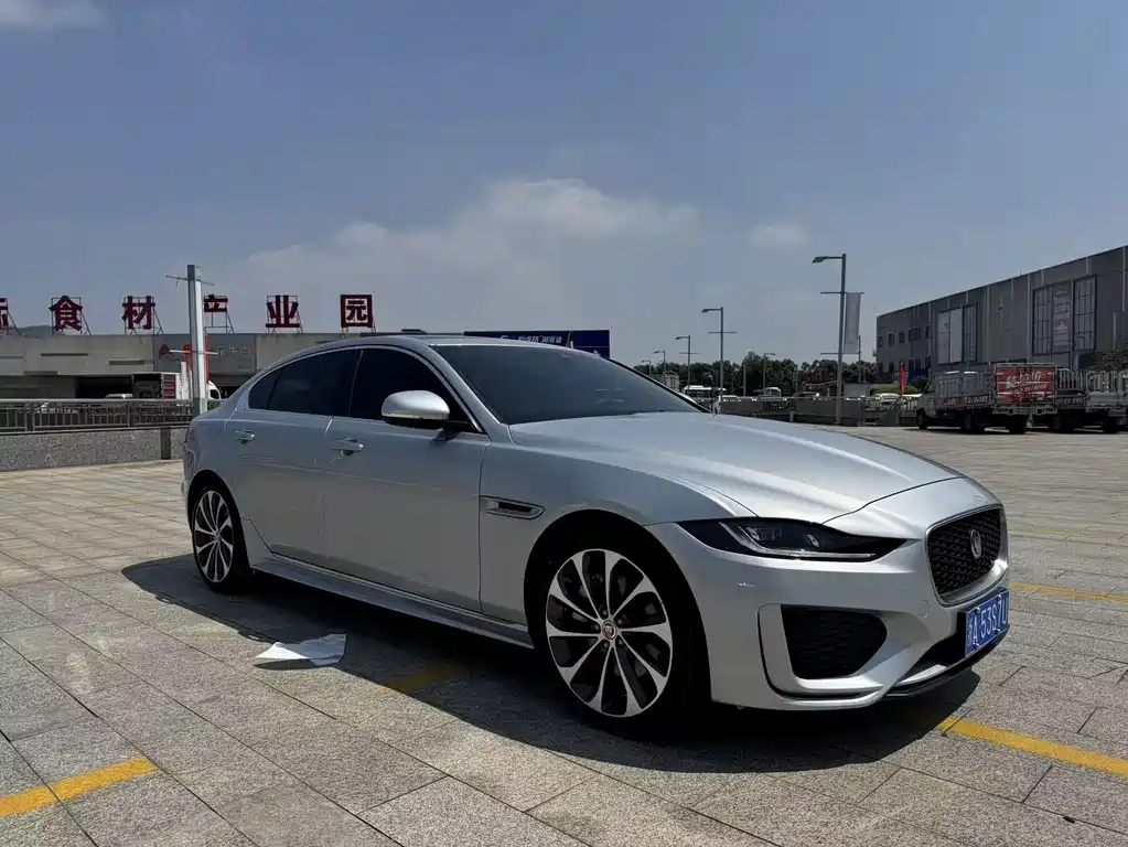 Jaguar XEL — миниатюра 3