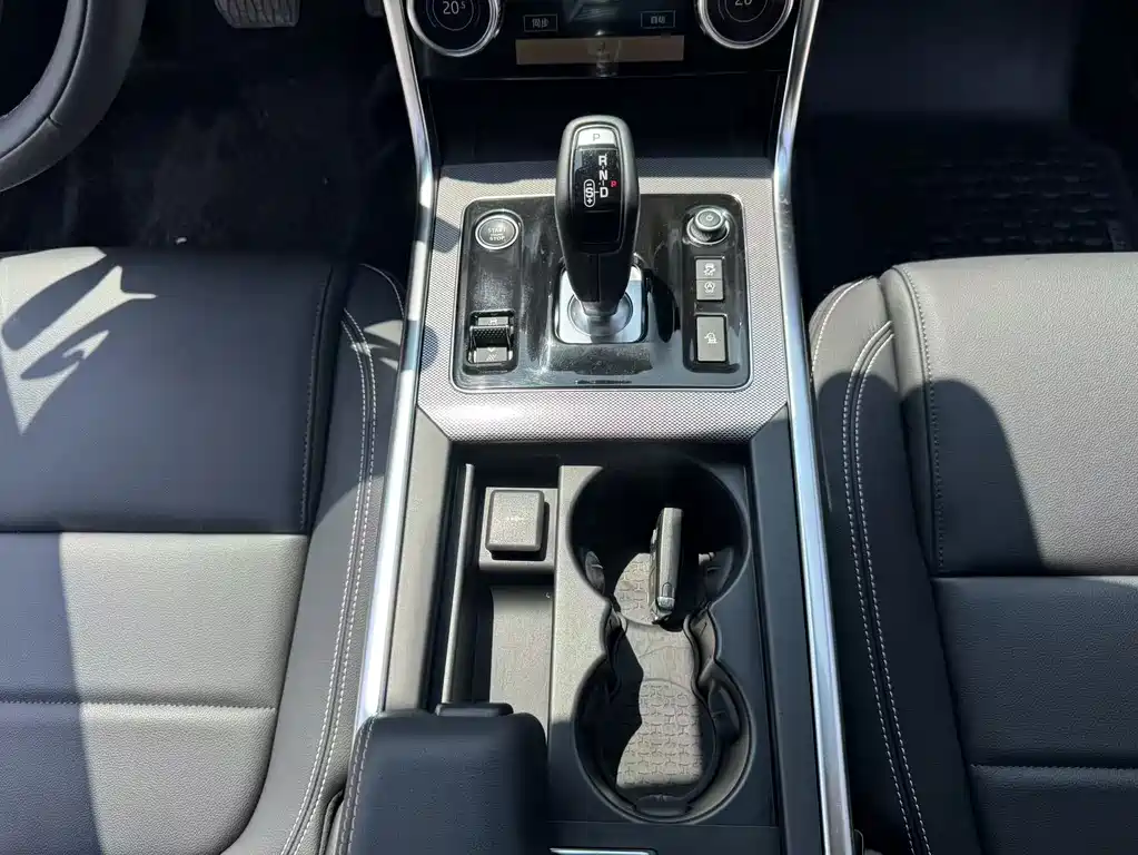 Jaguar XEL — миниатюра 31