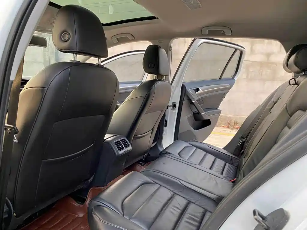 Volkswagen Golf — миниатюра 10