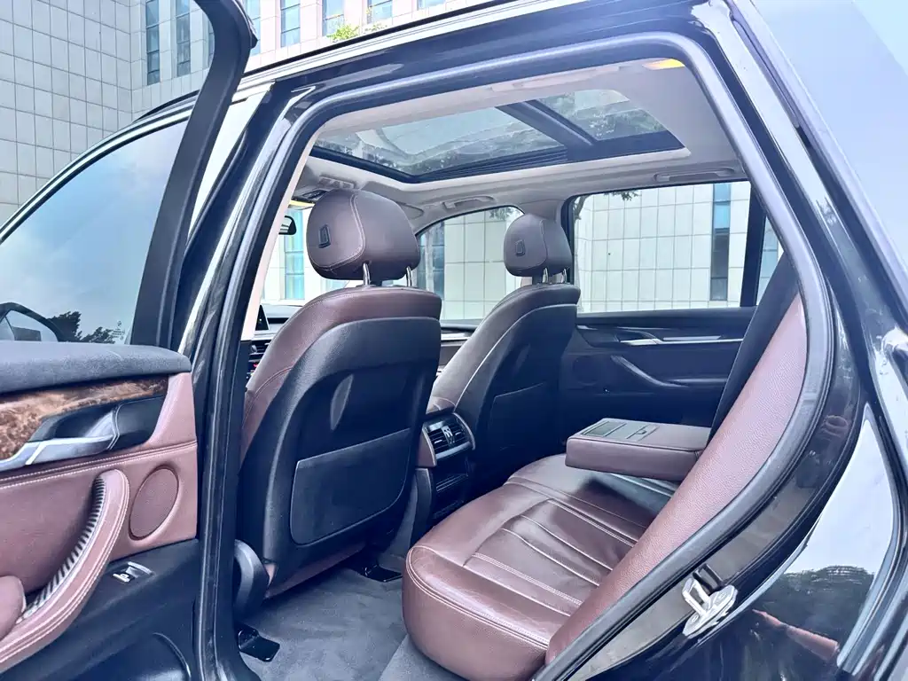 BMW X5 (Import) — миниатюра 8