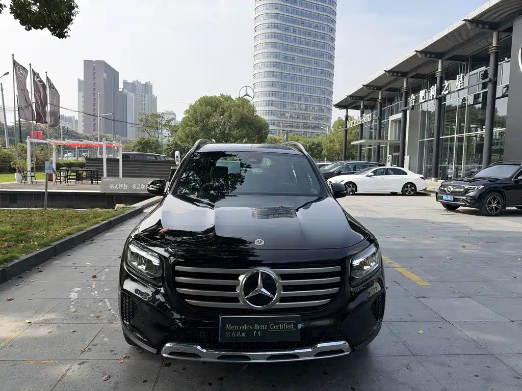 Mercedes-Benz GLB — миниатюра 2