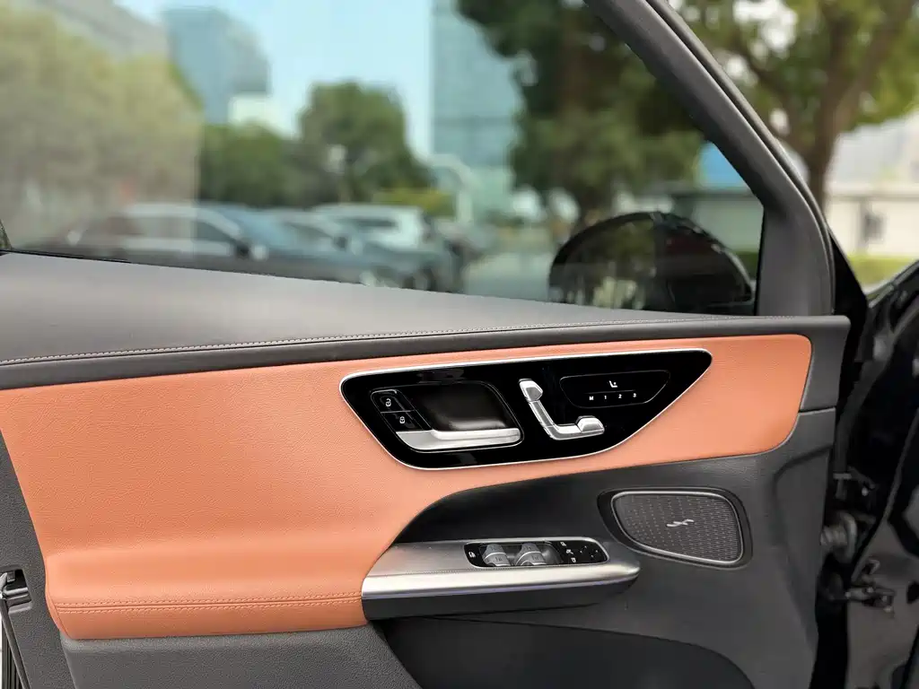 Mercedes-Benz GLC — миниатюра 9