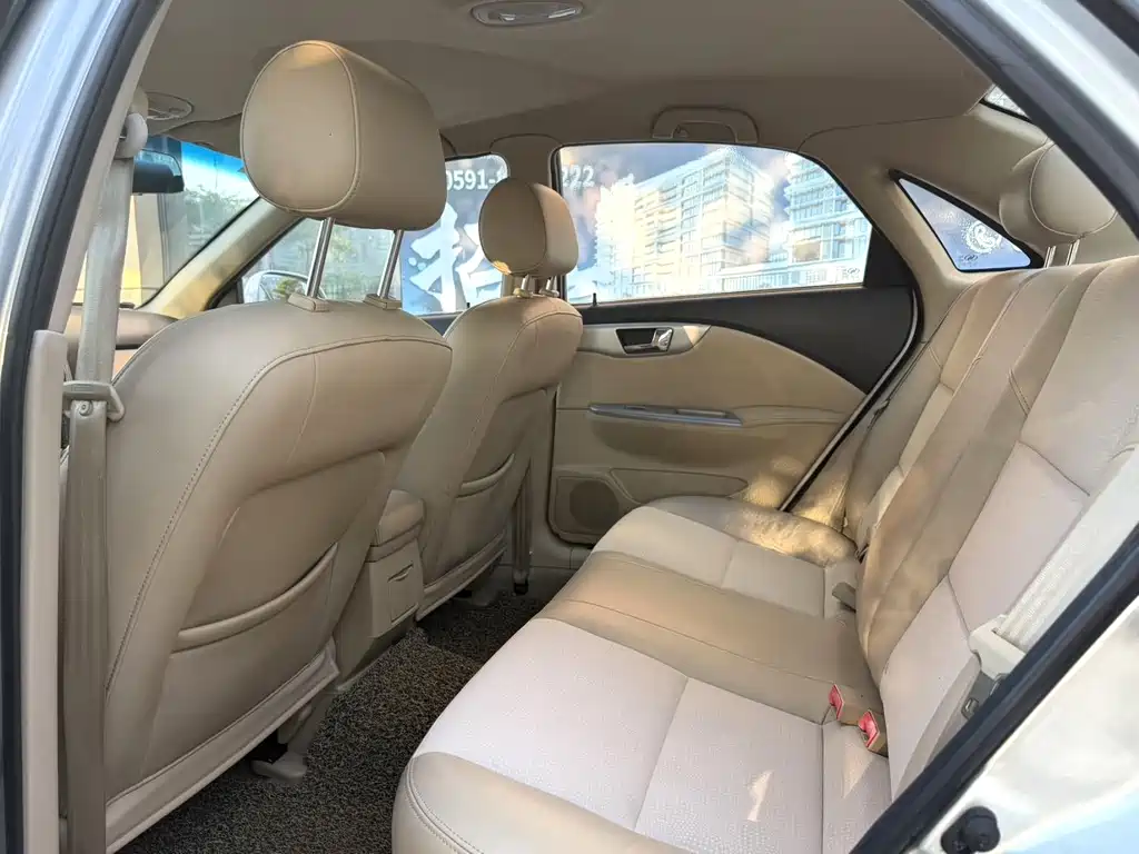 Buick Excelle — миниатюра 5