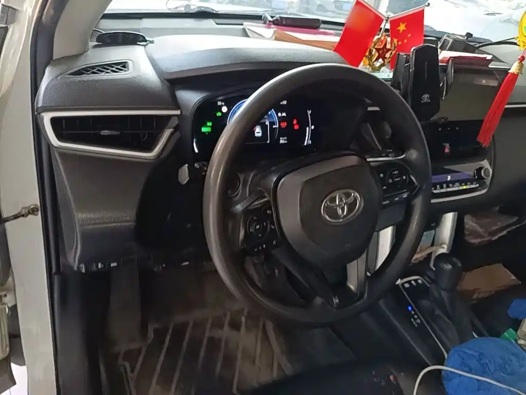Toyota Corolla Cross — миниатюра 11